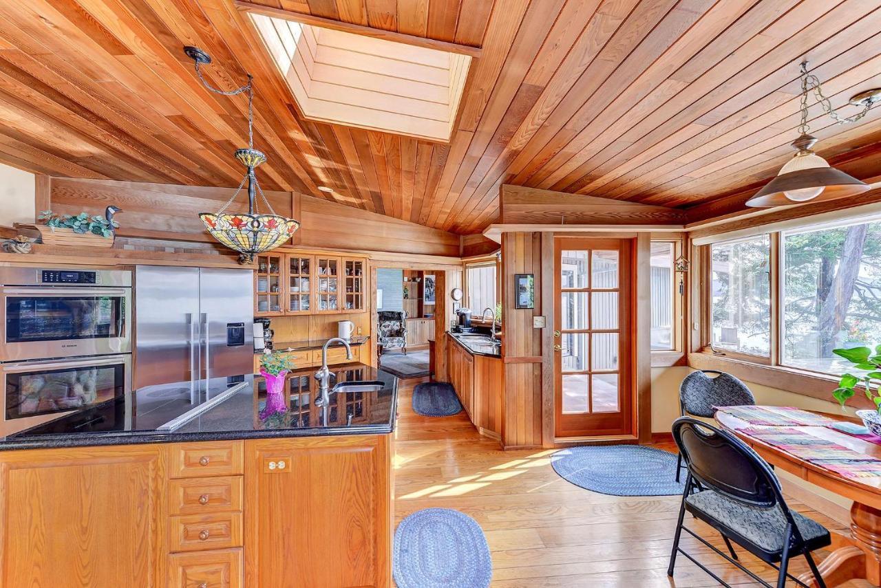 Oceanside Lodge Saanich Inlet North Saanich Luaran gambar